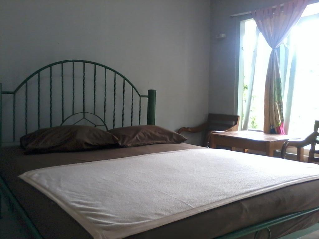 Hotel Cemerlang Baturraden Room photo